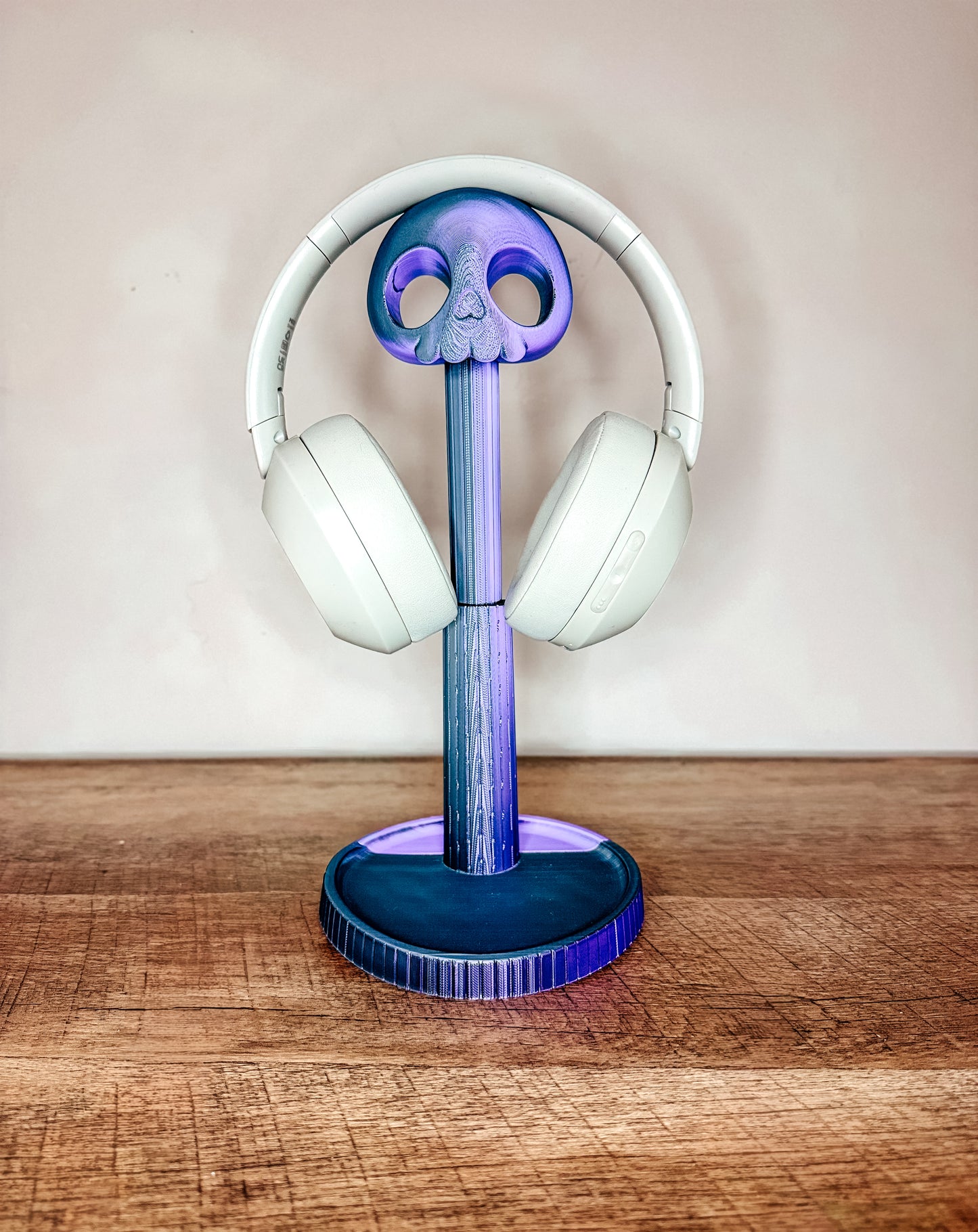Cute Skull Headphone Holder